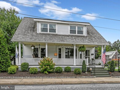 19 New St, New Holland, PA 17557 - photo 2