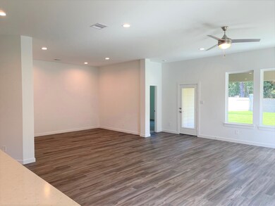 14304 S Hawthorne Hollow Ct, Conroe, TX 77384 - photo 4