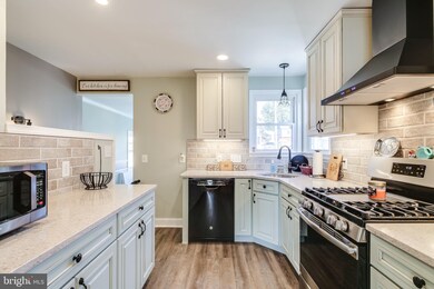 515 Southwell Rd, Linthicum Heights, MD 21090 - photo 2