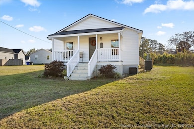 303 W Martin St, Benson, NC 27504 - photo 2