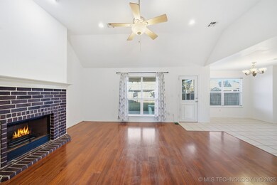 14603 S Nyssa Place, Glenpool, OK 74033 - photo 6