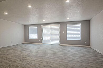 10301 Ashwood Dr, El Paso, TX 79925 - photo 5
