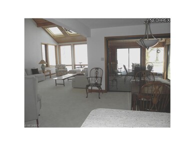 4865 E Lake Rd, Sheffield Lake, OH 44054 - photo 3