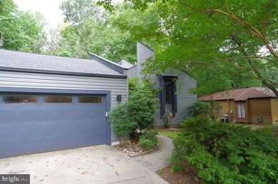 12383 Copenhagen Ct, Reston, VA 20191 - photo 2