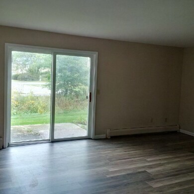 J6 Stonehedge Dr, South Burlington, VT 05403 - photo 4