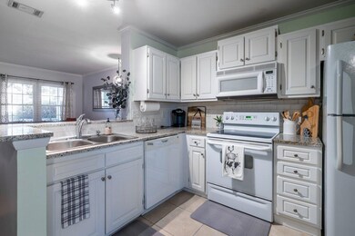1209 Meadow Park_007