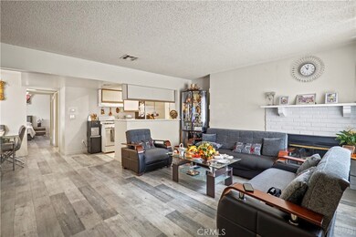 10129 Commerce Ave, Tujunga, CA 91042 - photo 6