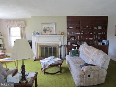 17 Oak Ln, Penns Grove, NJ 08069 - photo 5