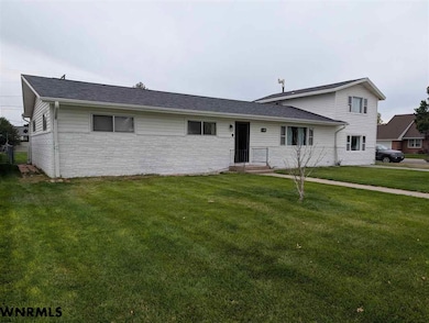 1101 T St, Bridgeport, NE 69336 - photo 2