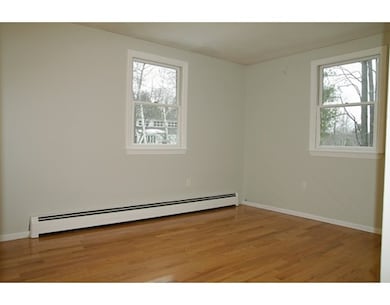 19 Gordon Dr, Londonderry, NH 03053 - photo 7