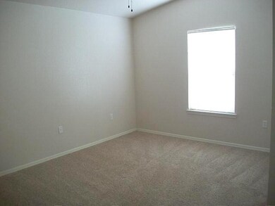 921 Larkspur Ave, Alamogordo, NM 88310 - photo 6