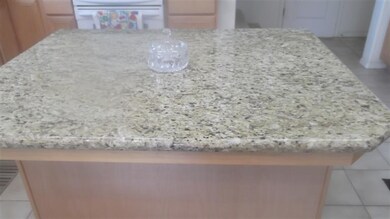 BEAUTIFUL GRANITE TOP ISLAND