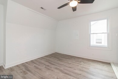 22 N Rigby Ave unit 3RD FL, Lansdowne, PA 19050 - photo 5