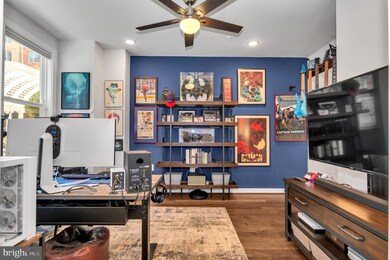 13326 Sherwood Park Ln, Herndon, VA 20171 - photo 5