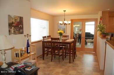 Family room to living room
