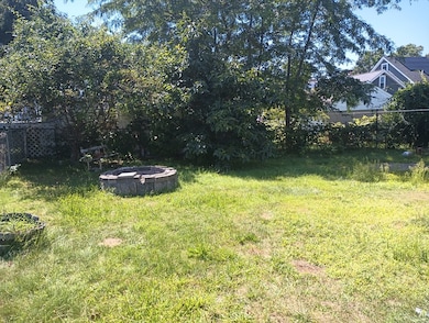 31 Barker St, Fall River, MA 02724 - photo 2