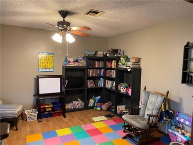 2402 Libra St, Shawnee, OK 74804 - photo 5