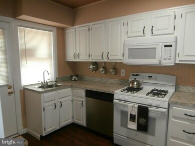 117 Edgewood St, Baltimore, MD 21229 - photo 5