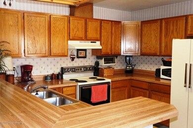Kitchen With Breakfast Bar