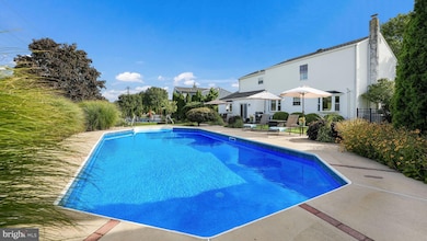 241 Barnsbury Rd, Langhorne, PA 19047 - photo 2