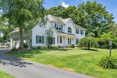 2424 Orchard Crest Blvd-large-003-051-4M