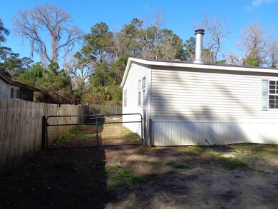 28 Squaw Rd, Crawfordville, FL 32327 - photo 3