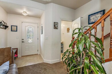 841 N Haskell St, Central Point, OR 97502 - photo 4