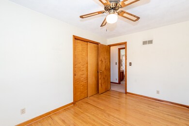 2027 Walnut St, Waukegan, IL 60087 - photo 5