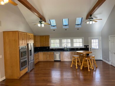 28BEA2A2-5D73-4413-B934-45778746A56A