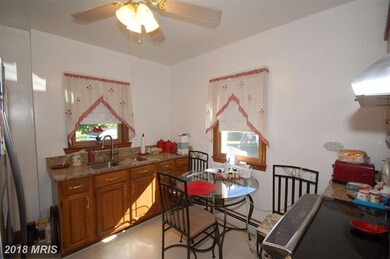 400 S 12th St, Purcellville, VA 20132 - photo 5