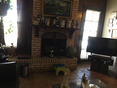 10305 Darin Rd, El Paso, TX 79925 - photo 4