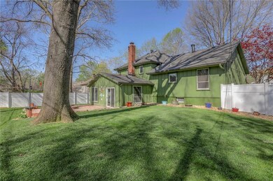 10009 Century Ln, Lenexa, KS 66215 - photo 2