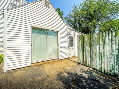 71 Arden St, Springfield, MA 01118 - photo 5