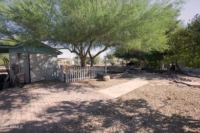 YARD - 83U3561