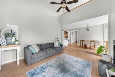 5 Weybridge Ln unit 5, Hopkinton, MA 01748 - photo 4