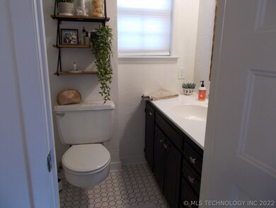 925 W Oakland St, Broken Arrow, OK 74012 - photo 5