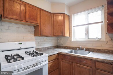 1605 Addison Rd S, District Heights, MD 20747 - photo 6