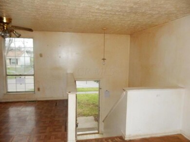 4064 Owsley St, Columbus, OH 43207 - photo 7