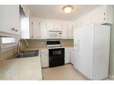 289 Rogers Rd, Yarmouth, ME 04096 - photo 4