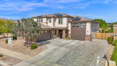 18998 W Becker Ln, Surprise, AZ 85388 - photo 2