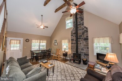 181 Moss Ln, Great Cacapon, WV 25422 - photo 6