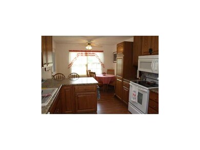 Eat-in Kitchen.