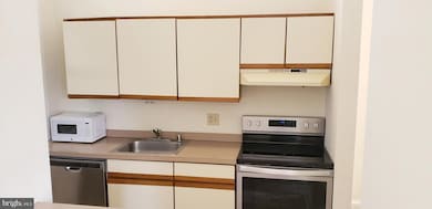 1303 W 13th St unit 4, Wilmington, DE 19806 - photo 6