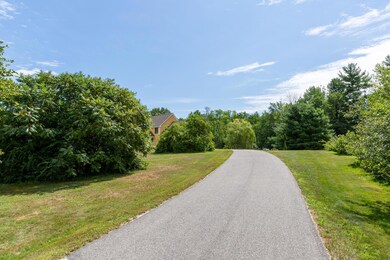 21 Green Trees Dr Gorham ME-large-001-04