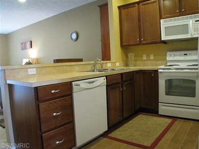 2478 Nuttall Ct unit 10, Holland, MI 49424 - photo 5