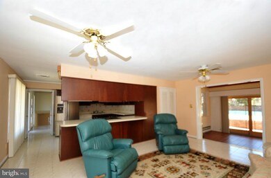 7120 Park Terrace Dr, Alexandria, VA 22307 - photo 6