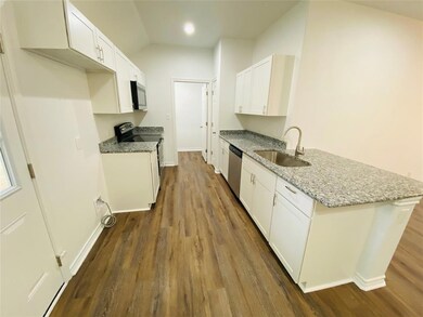 419 W Monterey St, Denison, TX 75020 - photo 4