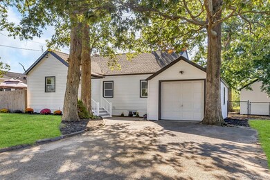 46 N Ocean Ave, Islip, NY 11751 - photo 2