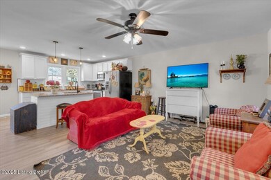04-400 N 3rd Ave-6