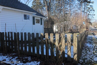 300 Clermont Ave, Stroudsburg, PA 18360 - photo 5